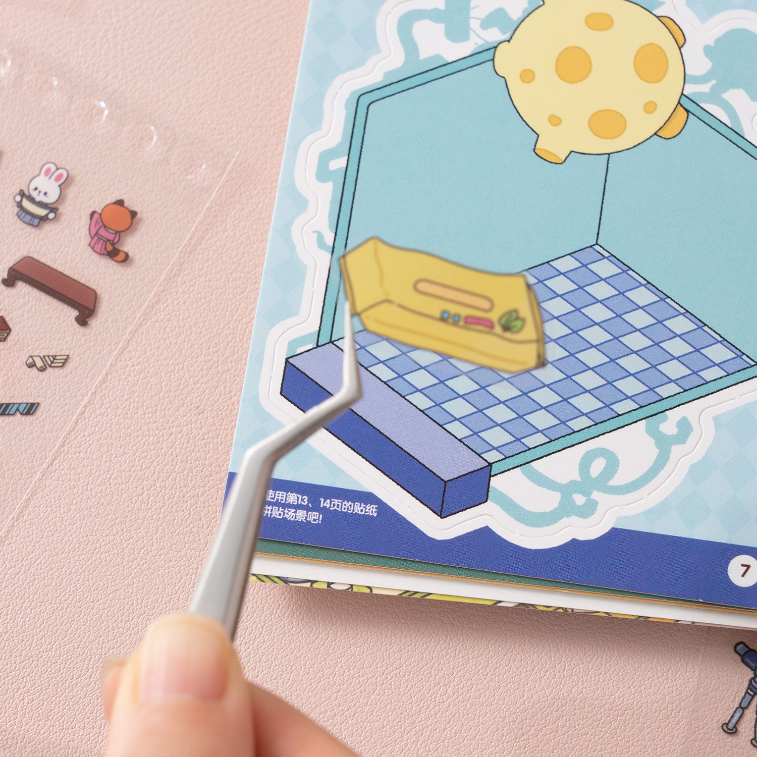 One set of mini series cute animals (Animal Adventure town + animal shooter Series) reduction scene pocketbook seal, child care seal, various construction scenes, 26 sheets, 8 series series / books. 3 d A three-dimensional cartoon shed diy Decorative book