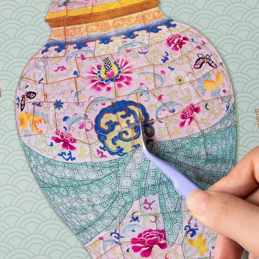 One of the popular books "early to come to the cultural property repair series - porcelain edition" shrink scene pocketbook, children's seal seal, adult stress relief seal. Many extraordinary cultural properties can be used for glass metal cup bodyseal.